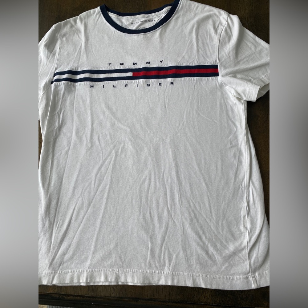 Tommy Hilfiger white t shirt